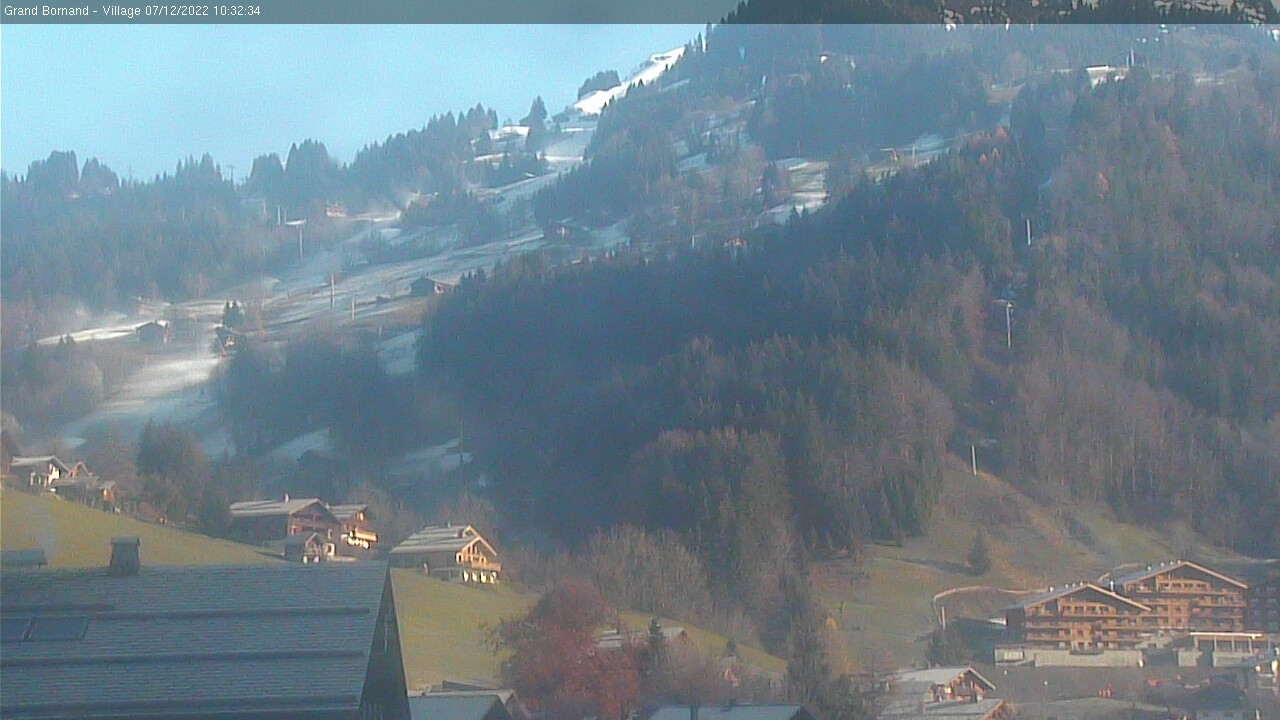 Webcam of Rosay bubble from Le Grand Bornand village, French Alps